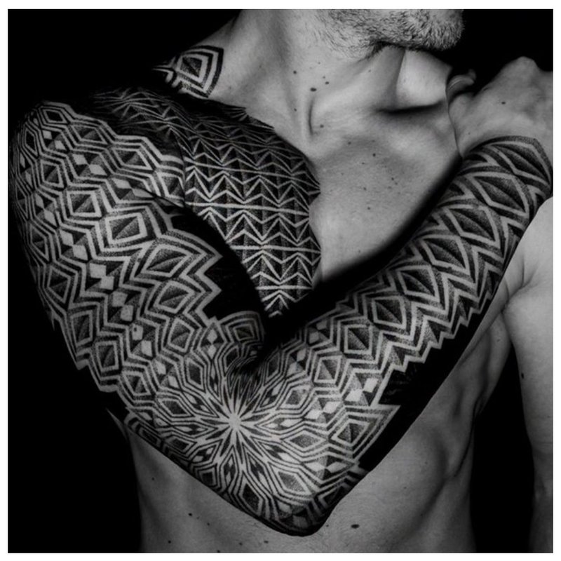 Blackwork with patterns