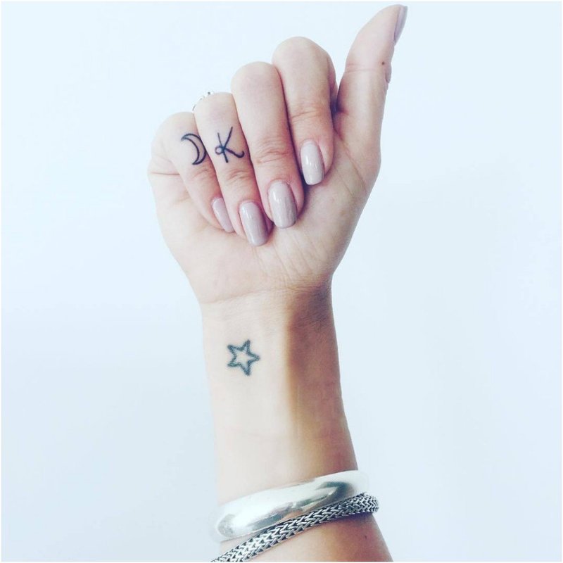 Mini tattoo stars