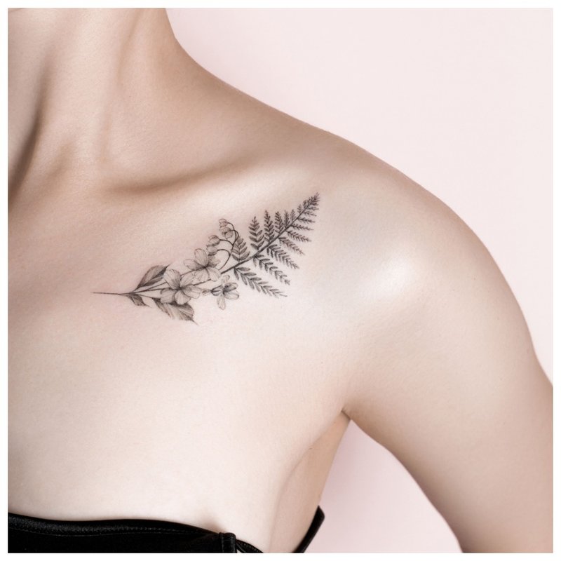 Tattoo clavicle