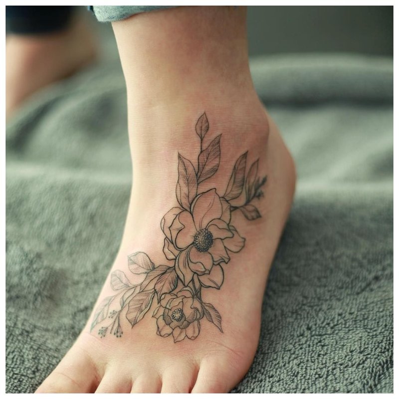 Contour Flower - Foot Tattoo