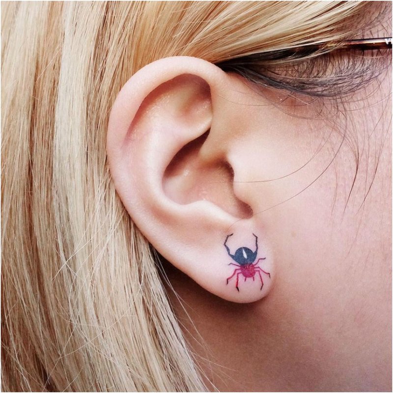 Mini spider on a lobe