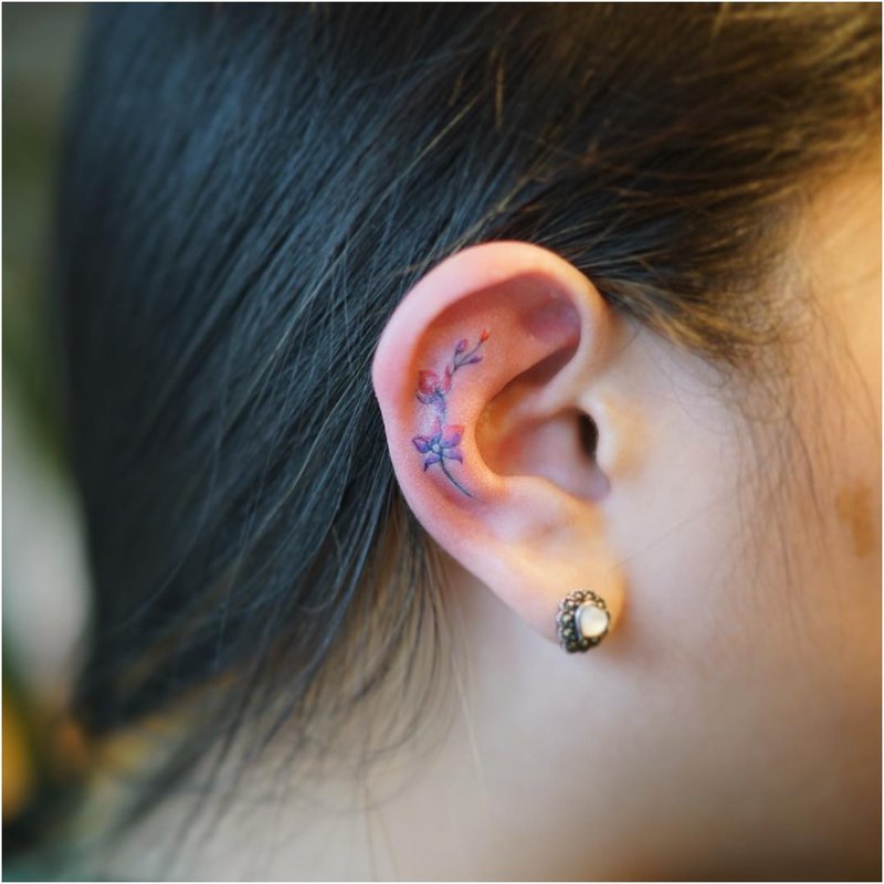 Neat ear tattoo