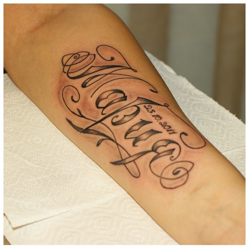 Classic font for tattoo inscriptions.