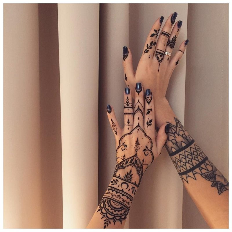 Classic mehendi on hand