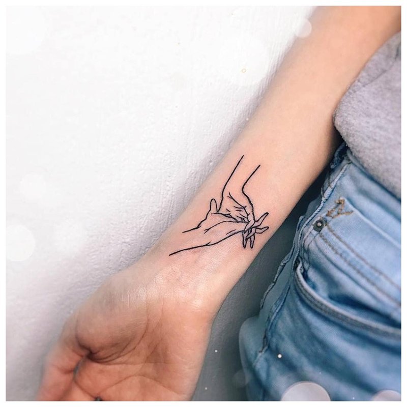 Hands contour tattoo