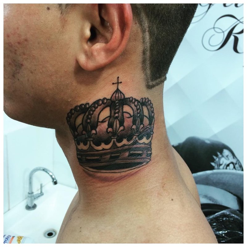 Crown - tattoo on the neck of a man